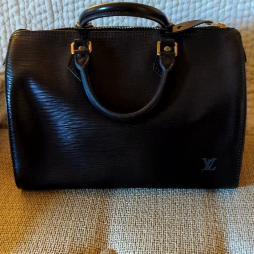 Louis Vuitton Speedy 30 Black Epi leather